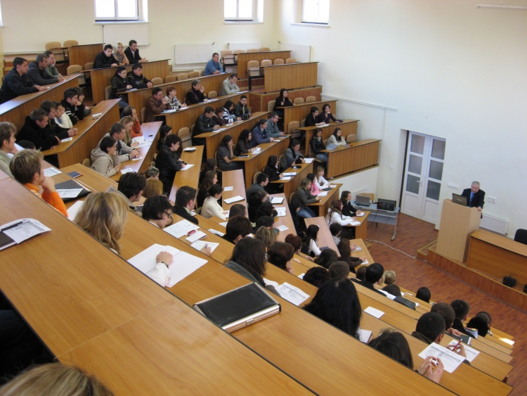 A fost lansat un nou program de burse de cercetare si formare postuniversitara si postdoctorala la UBB