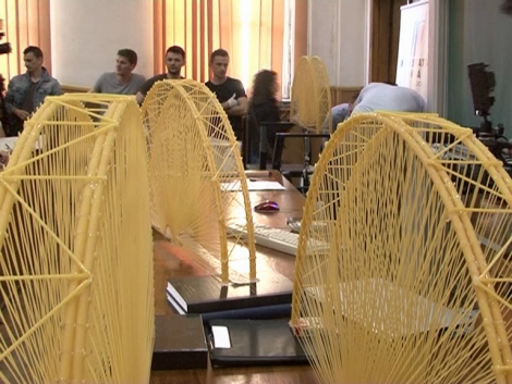 Campionatul Mondial de Construit Poduri din Spaghete asteapta sa fie castigat de studentii UTCN
