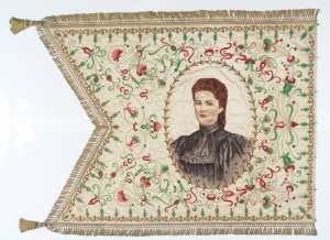 MNIT prezinta o piesa muzeala de exceptie:  Steagul printesei Sissi, 1900