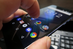 Premiul „Best Product” din cadrul competitiei Innovation Labs 2018 a fost castigat de echipa WakeZ