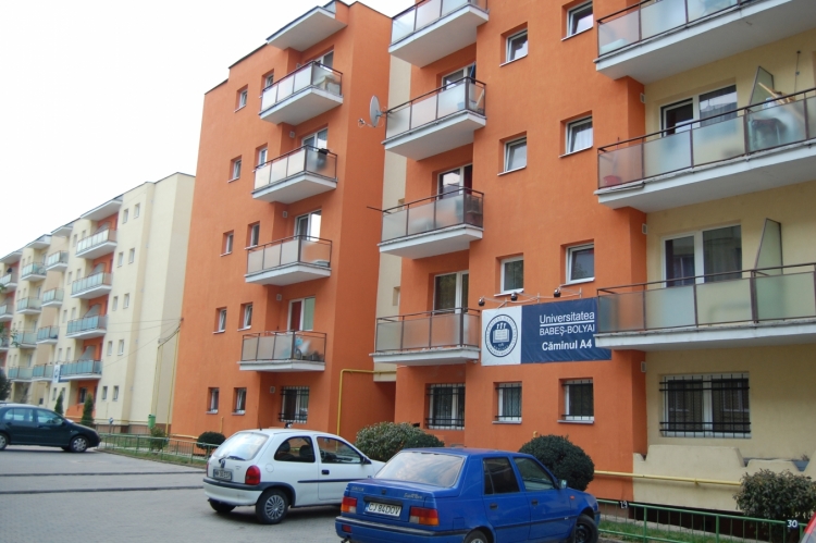 Cazarile in caminele UBB incep de maine