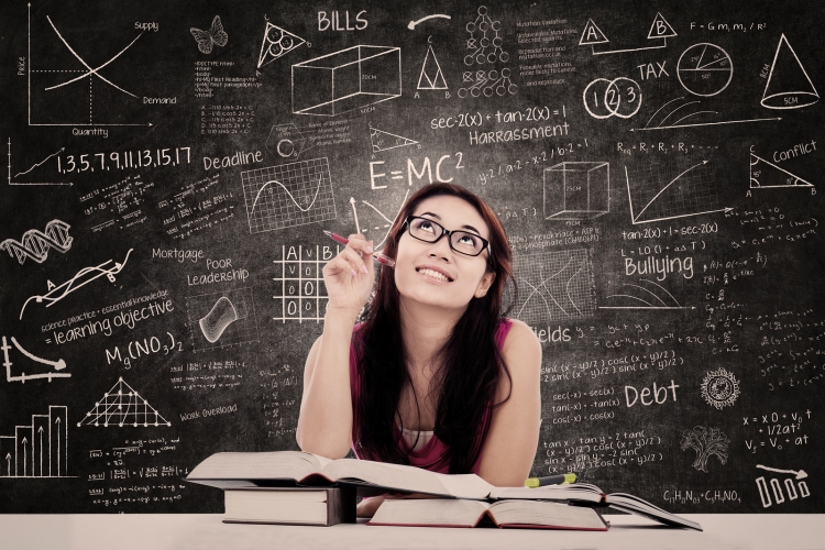 96,3% dintre tineri au ultimul cuvant in alegerea universitatii